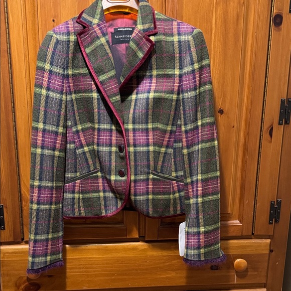 Schneider of Salsburg/Beretta Italy 🇮🇹 Women's Multicolor Lambswool Plaid Blazer - Picture 2 of 13